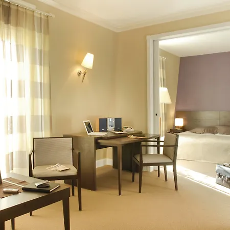 Aparthotel Adagio Haussmann Champs Elysees 4*
