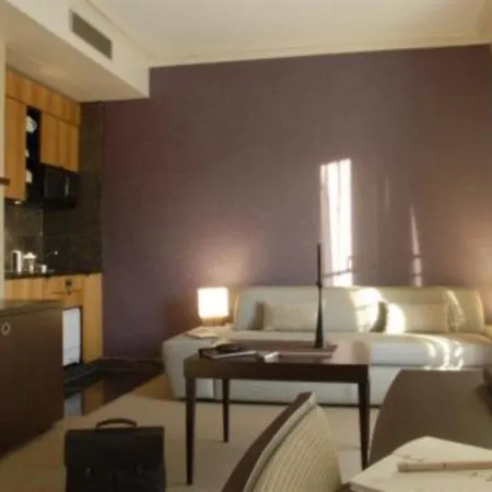 Adagio Haussmann Champs Elysees Aparthotel 4*