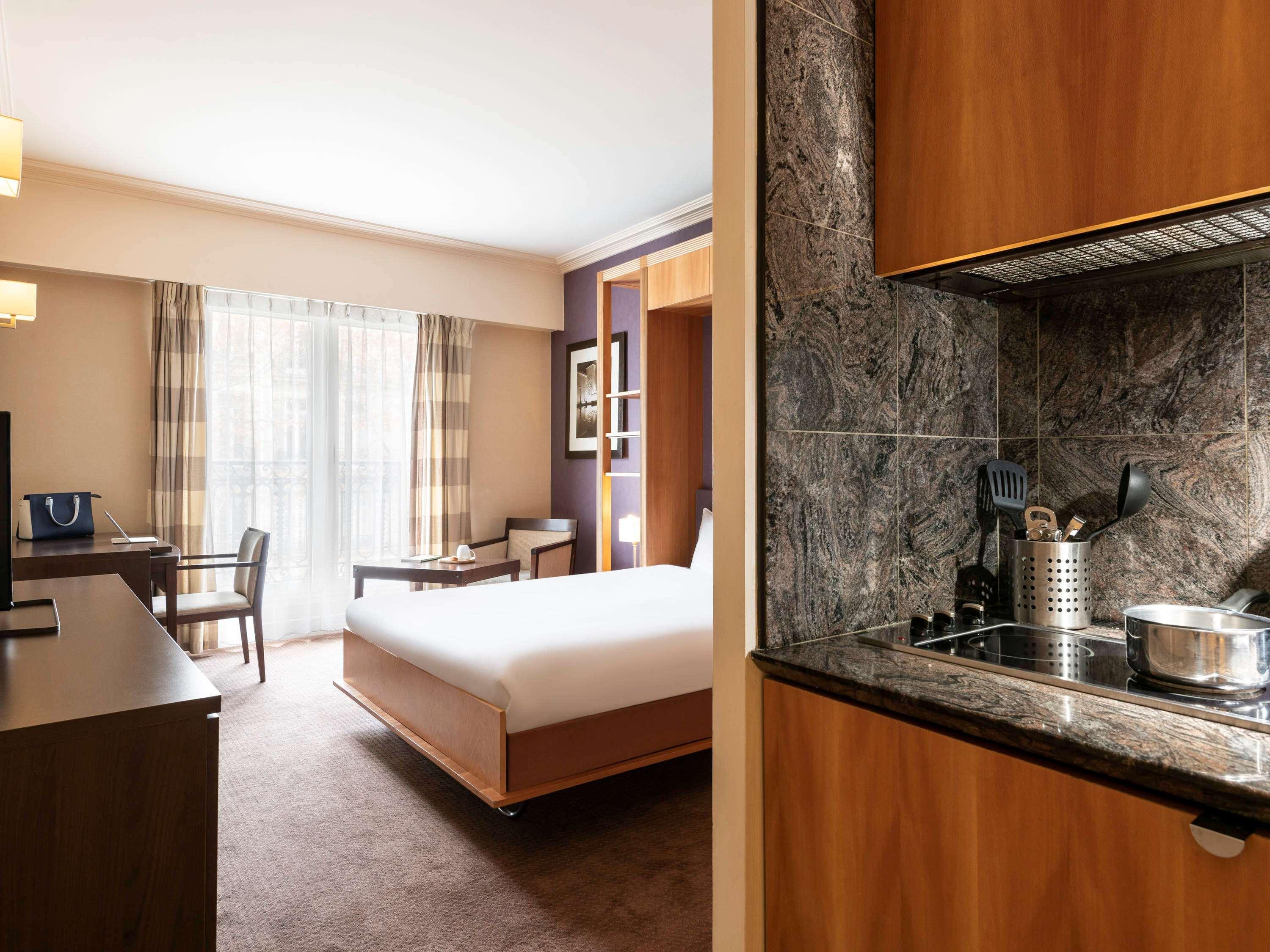 Adagio Haussmann Champs Elysees 4*