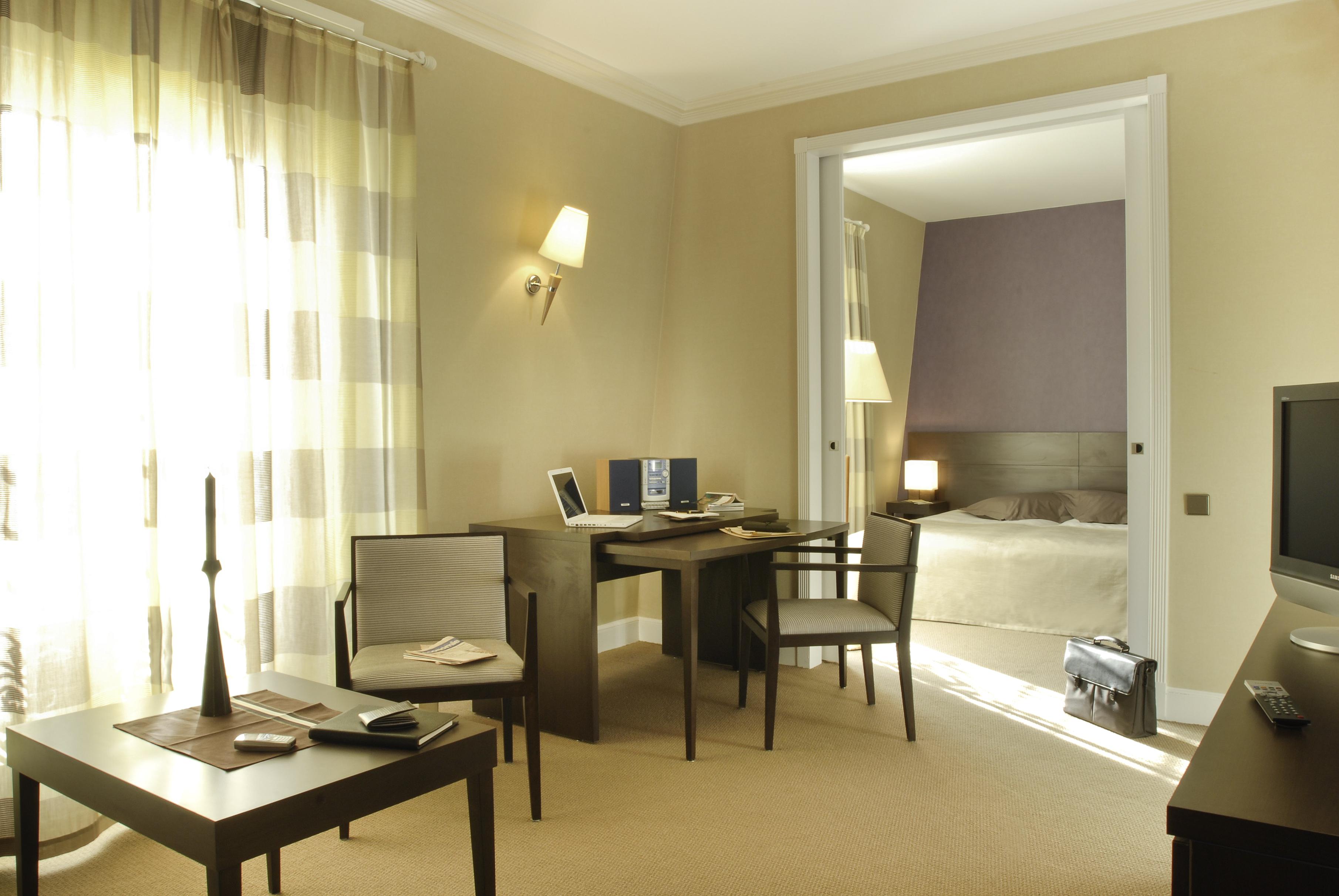 Aparthotel Adagio Haussmann Champs Elysees 4*