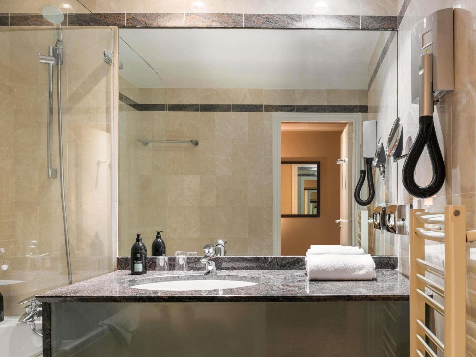 Aparthotel Adagio Haussmann Champs Elysees Paris