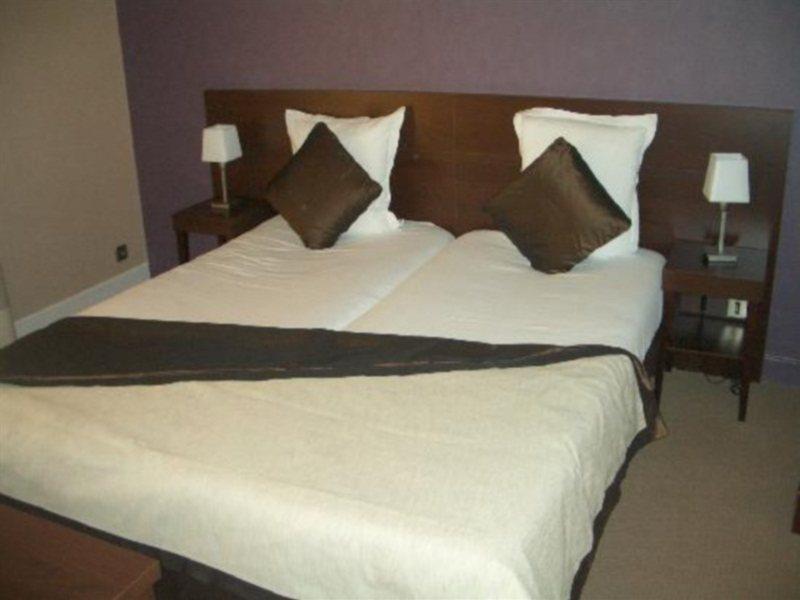 Adagio Haussmann Champs Elysees 4*